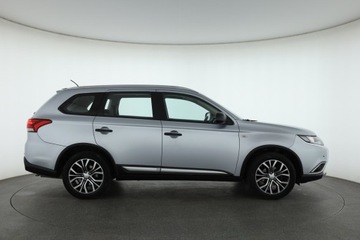 Mitsubishi Outlander III SUV Facelifting 2015 2.0 MIVEC 150KM 2016 Mitsubishi Outlander 2.0, Salon Polska, Klima, zdjęcie 5
