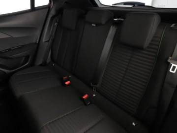 Peugeot 2008 II SUV 1.2 PureTech 100KM 2023 Peugeot 2008 navi kamera i czujniki parkowania, zdjęcie 16