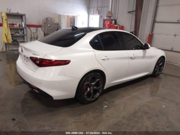 Alfa Romeo Giulia II 2019 Alfa Romeo Giulia 2019 Alfa Romeo Giulia Ti Sport AWD 2.0 Benzyna 280KM, zdjęcie 3