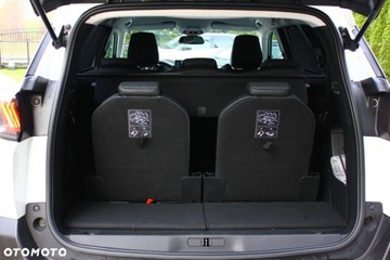 Peugeot 5008 II Crossover Facelifting 1.5 BlueHDi 130KM 2021 Peugeot 5008 Peugeot 5008 1.5 BlueHDI Allure SampS 1.5 Diesel 130KM, zdjęcie 32