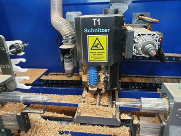 Tokarka CNC drewna 4x4 z automatycznym załadunkiem