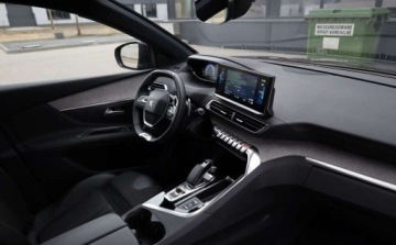 Peugeot 3008 II Plug-In Hybrid Facelifting 1.6 HYBRID 225KM 2021 Peugeot 3008 Peugeot 3008 225 e-EAT8 GT 1.6 Hybryda Plug-in 225KM, zdjęcie 21