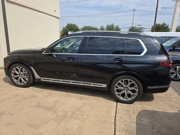 BMW X7 2024 BMW X7 xDrive40i 2024 3.0l 3.0 Benzyna 375KM, zdjęcie 1