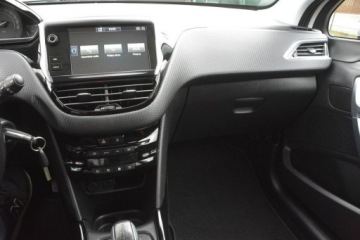Peugeot 2008 I SUV Facelifting 1.6 BlueHDi 99KM 2016 Peugeot 2008 1.6HDI panorama nawi Car Play doinwes, zdjęcie 23