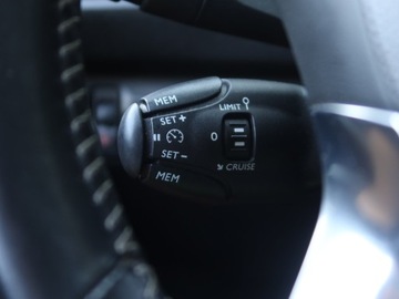 Peugeot 308 II Hatchback Facelifting 1.2 PureTech 110KM 2019 Peugeot 308 1.2 PureTech, Salon Polska, zdjęcie 16