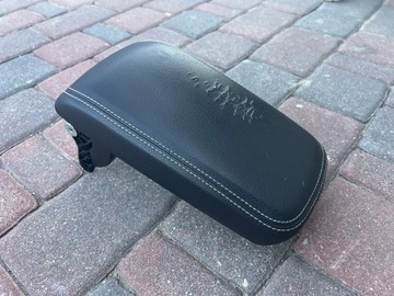 LOKETNÍ OPĚRKA MERCEDES CLA 117