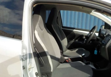 Toyota Aygo II Hatchback 3d Facelifting 1.0 VVT-i 72KM 2021 Toyota Aygo Okazja Benzyna 72KM, zdjęcie 13