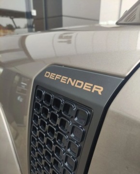 Land Rover Defender IV (L663) 90 5.0P V8 525KM 2025 Land Rover Defender Defender MY25.5 4.4P V8 635 PS AWD Auto 110 OCTA 4.4, zdjęcie 25