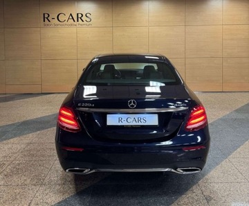 Mercedes Klasa E W213 Limuzyna 2.0 220d 194KM 2019 Mercedes-Benz Klasa E 220d 4MATIC salon Polska FV 23 R-CARS.pl 2.0 Diesel, zdjęcie 3