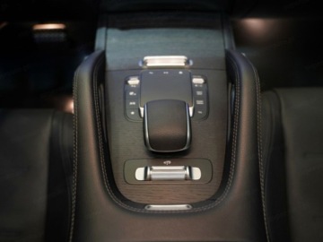 Mercedes GLE V167 SUV Facelifting 3.0 450d 367KM 2025 MERCEDES-BENZ GLE 450 d 4-Matic AMG Line 3.0 (367KM) 2025, zdjęcie 13