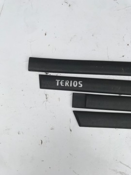 LIŠTA DVEŘE KOMPLET DAIHATSU TERIOS II