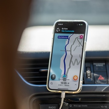 Магнитный держатель для телефона в машину с клетчатым узором