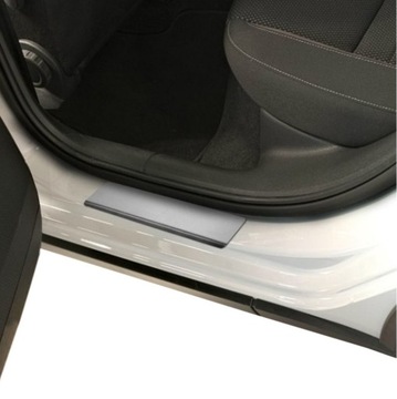 LIŠTA VRSTVA  NA PRAHY PEUGEOT 4007 2008-2012
