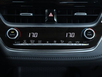 Toyota Corolla XII Sedan 1.8 Hybrid 122KM 2019 Toyota Corolla 1.8 Hybrid, Salon Polska, zdjęcie 14