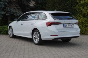 Skoda Octavia IV Kombi 2.0 TDI 115KM 2022 Skoda Octavia DSG, Ambition, SalonPL, SerwisASO, Kamera, Tempomat,Serwisow, zdjęcie 4
