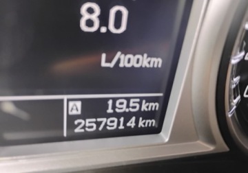 Suzuki Vitara III SUV 1.6 VVT 120KM 2016 Suzuki Vitara 2016r, 1.6 Benzyna. Uszkodzony tyl i lekko przod. Jezdzi., zdjęcie 12