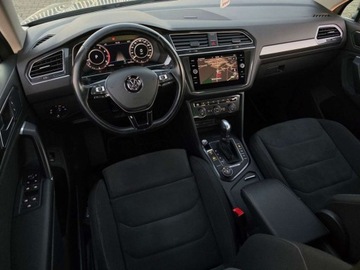 Volkswagen Tiguan II SUV 2.0 TSI 180KM 2018 Volkswagen Tiguan 2.0TSI 180KM 4x4 DSG R-Line Pakiety: Drogowy Plus - Prem, zdjęcie 31