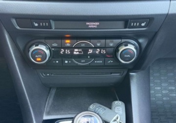 Mazda 3 III Sedan 2.0 SKYACTIV-G 120KM 2016 Mazda 3 2,0 120KM FULL LED Navi Key-Less Alkantara Bezwypadkowy Serwis, zdjęcie 12