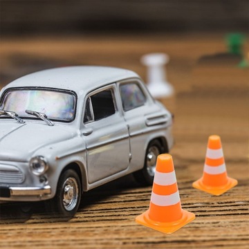 DZIECIĘCE SZYSZKI AKTYWNE REZYGNATY EMBLEMATY DROGOWE 40 SZT