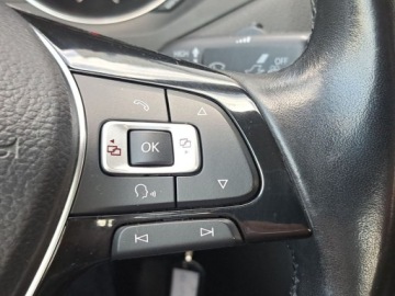 Volkswagen Jetta VI Sedan Facelifting 1.4 TSI 125KM 2017 Volkswagen Jetta Climatronic 2-strefowy Tempomat Czujniki parkowania Bluet, zdjęcie 17