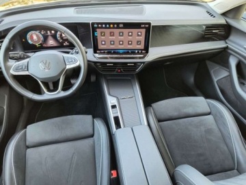 Volkswagen Passat B8 Variant Facelifting 1.5 TSI EVO 150KM 2025 Volkswagen Passat serwis ASO 1.5TSI 150KM bezwypadkow gwarancja pakiety ka, zdjęcie 13