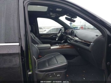 Cadillac Escalade III 2021 Cadillac Escalade 2021 Cadillac Escalade 2WD 4dr Premium Luxury 6.2 Benzyna, zdjęcie 4