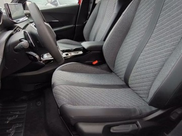 Peugeot 2008 II 2025 Od ręki - Allure 1.2 mHEV 145KM / Pakiet Navigation i Access, zdjęcie 7