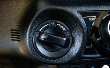 Toyota Hilux VIII Podwójna kabina Facelifting 2.8 D-4D 204KM 2024 Toyota Hilux Active Automat Wyprzedaz 2024 HAK 2.8 Diesel 204KM, zdjęcie 26