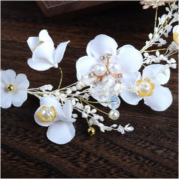 Венок на голову Белое причастие Свадебная диадема Светлые цветы Кристаллы Жемчуг