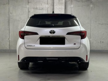 Toyota Corolla XII TS Kombi Facelifting 1.8 Hybrid 140KM 2026 Od ręki - GR Sport 1.8 Hybrid 140KM | Martwe pole!, zdjęcie 3