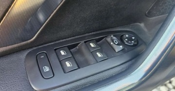 Peugeot 2008 I SUV 1.6 e-HDi 115KM 2014 Peugeot 2008 1.6 diesel Nawigacja, skora , wzmocnione napedy 1.6 Diesel, zdjęcie 32