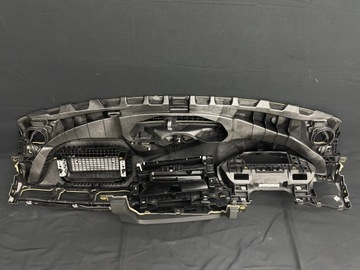 DESKA ROZDĚLOVAČE AUDI A4 A5 8W 8W1857001K