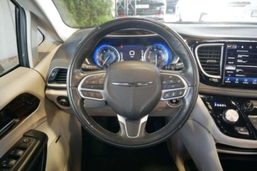 Chrysler Pacifica II 3.6 V6 291KM 2022 Chrysler Pacifica Limited 3.6L V6 291KM Panorama Radar Odkurzacz Cam360 Ma, zdjęcie 17