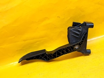 ПОТЕНЦИОМЕТР ГАЗА OPEL ASTRA H III 1.7CDTI 04-10 9202341BT.
