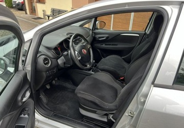 Fiat Punto Punto 2012 Hatchback 3d 1.2 8v 69KM 2015 Fiat Punto 2012 1,2 69KM Klimatyzacja Bluetooth 1.2 Benzyna 69KM, zdjęcie 14