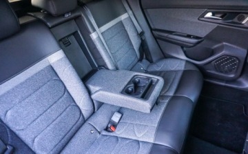 Citroen C5 III 2023 Citroen C5X Citroen C5 X 1,2 PureTech 130 KM 1.2 Benzyna 130KM, zdjęcie 16