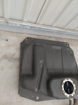 MERCEDES W169 NÁDRŽ PALIVA