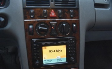 Mercedes Klasa E W210 Sedan 2.3 150KM 1996 Mercedes-Benz Klasa E Mercedes-Benz Klasa E 230 Classic 2.3 Benzyna 150KM, zdjęcie 13