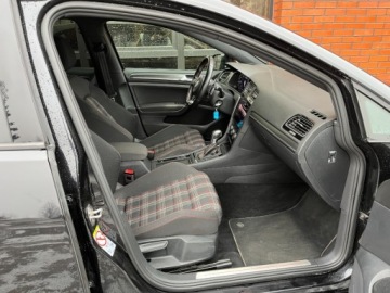 Volkswagen Golf VII GTI 3d Facelifting 2.0 TSI 245KM 2018 Volkswagen Golf 2.0 benzyna 245 KM GTI performance DSG zarej w PL zad, zdjęcie 10