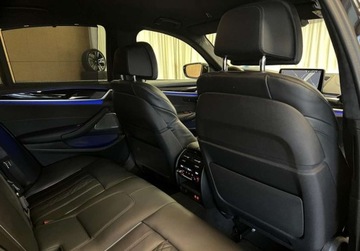 BMW Seria 5 G30-G31 M5 Limuzyna Facelifting 4.4 M550i 530KM 2022 BMW Seria 5 Salon Polska ASO R CARS Warszawa 4.4 Benzyna 530KM, zdjęcie 10
