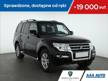 Mitsubishi Pajero IV SUV 5d 3.2 DOHC 200KM 2015