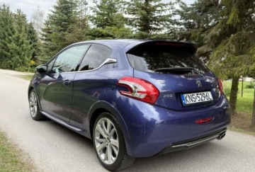 Peugeot 208 I GTi 1.6 THP 200KM 2014 Peugeot 208 Peugeot 208 GTI 200 THP 1.6 Benzyna 200KM, zdjęcie 8