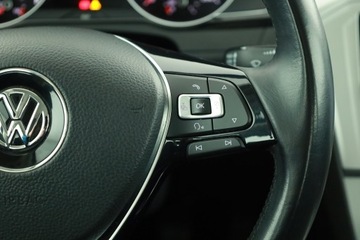 Volkswagen Passat B8 Limousine 1.8 TSI BlueMotion Technology 180KM 2017 VW Passat 1.8 TSI, Salon Polska, Klima, zdjęcie 16