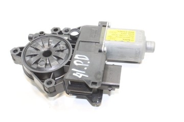 MOTOREK OKNO PŘEDNÍCH PRAVÝCH DVEŘE HYUNDAI I40 (VF) 824603Z010 1.7L