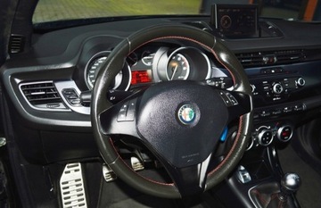 Alfa Romeo Giulietta Nuova II Hatchback 5d 1750 TBi 16v 235KM 2013 ALFA ROMEO GIULIETTA 1.8 TBi 235 KM, zdjęcie 28