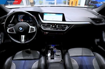 BMW Seria 2 G42-U06 Active Tourer 1.5 218i 136KM 2021 BMW Seria 2 218iFotel SportowyM SportShadow LineLED Fog LightsStep Tronic, zdjęcie 9