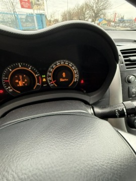 Toyota Auris I Hatchback 5d Facelifting 1.4 D-4D 90KM 2012 Toyota Auris 1.4D-4D Lift 2012r Klimatyzacja, zdjęcie 15