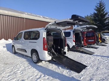 Ford Transit Connect III 2020 Transit Connect samochód do przewozu osoby z niepełnosprawnością na wózku, zdjęcie 5