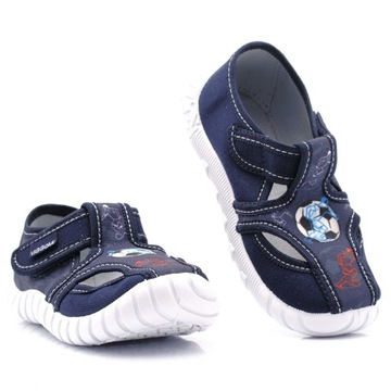 VIGGAMI KAPCIE BUTY DZIECIĘCE PANTOFLE TUBIŚ 23