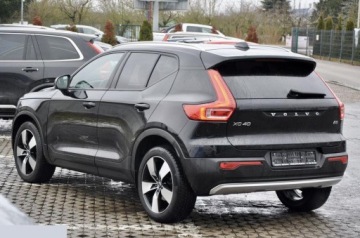 Volvo XC40 Crossover Facelifting 2.0 B3 163KM 2022 Volvo XC 40 MOMENTUM 2.0 benzyna 163KM 2022r, zdjęcie 5